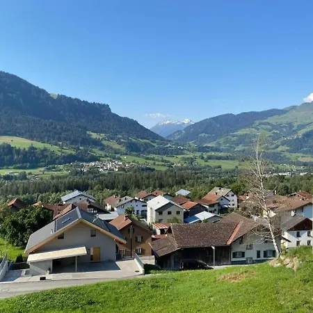 Wohnung Schluein Apartman *