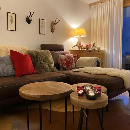 Wohnung Schluein Apartman *